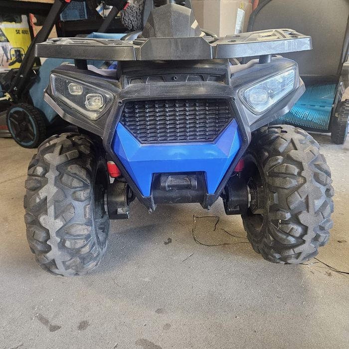 Quad na akumulator 4x4