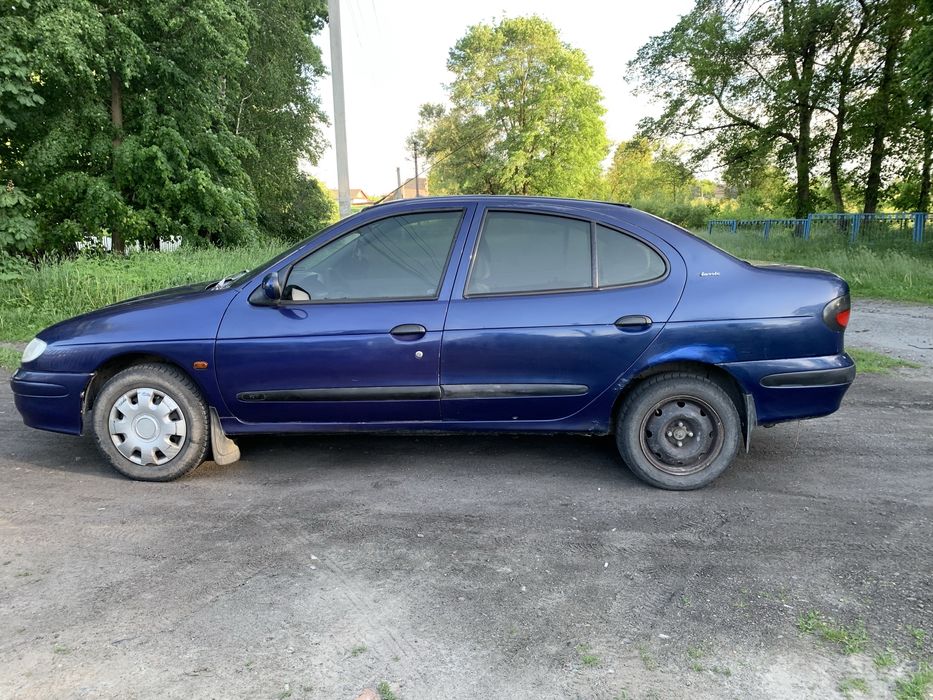 Продам Renault Megan 1997 р 1,4 бензин