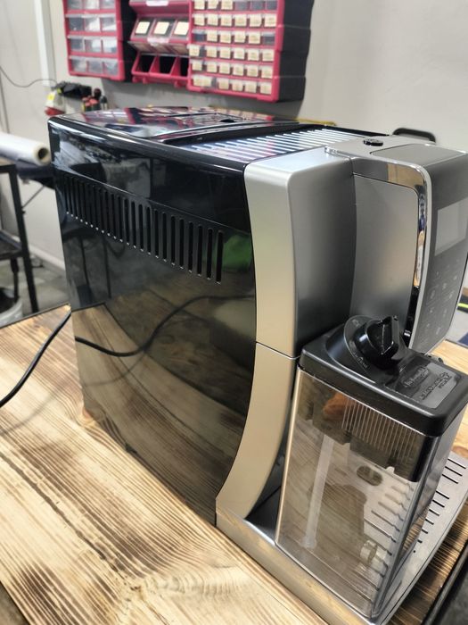 Кавомашина DeLonghi ECAM 350.55 B Dinamica
34