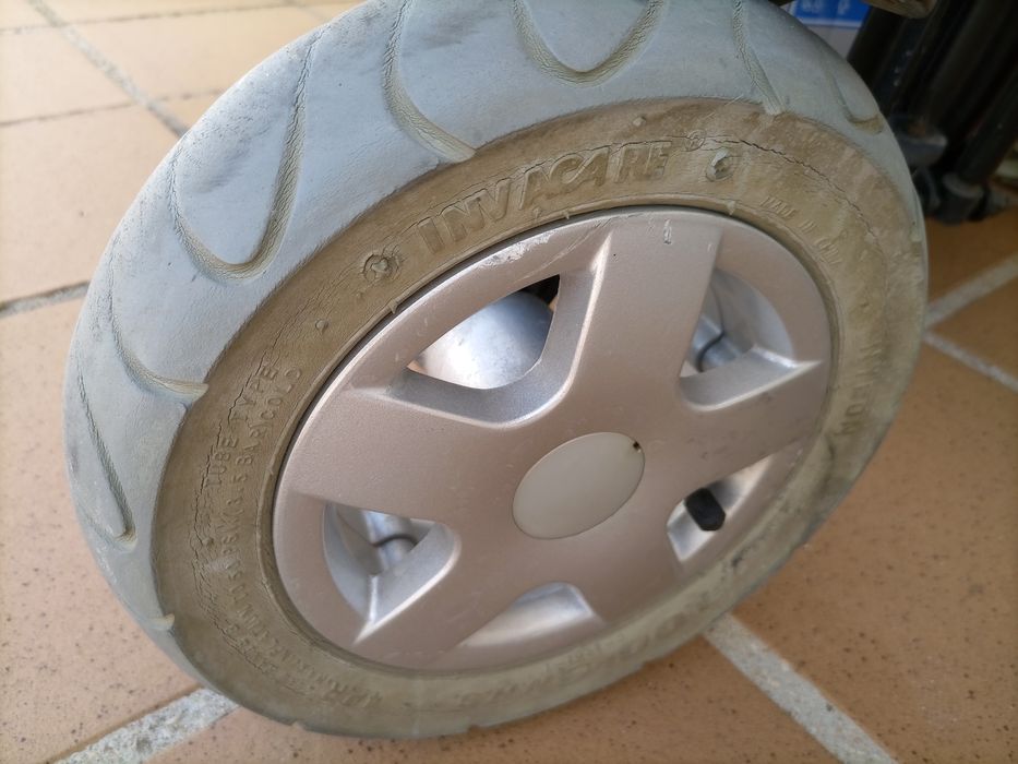 Cadeira de rodas elétrica