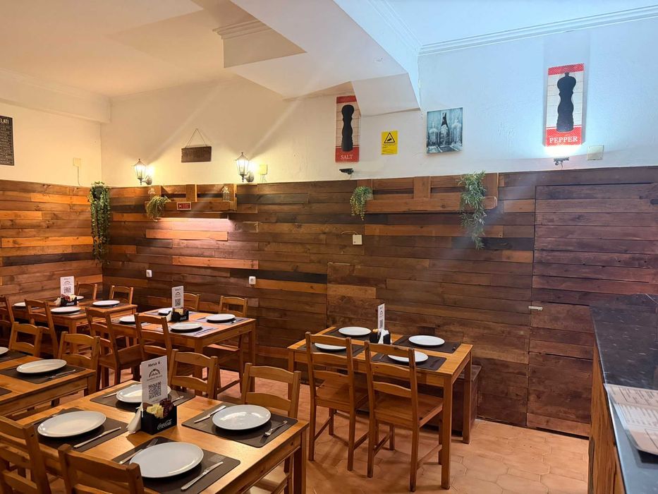 Trespasse Pizzaria na Avenida dos Moinhos, 26101-20, Alfragide