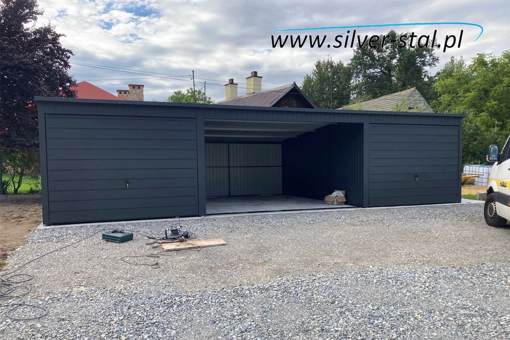 Garaż blaszany 9x5 3x5 wzmocniony profilem zamkniętym silver-stal