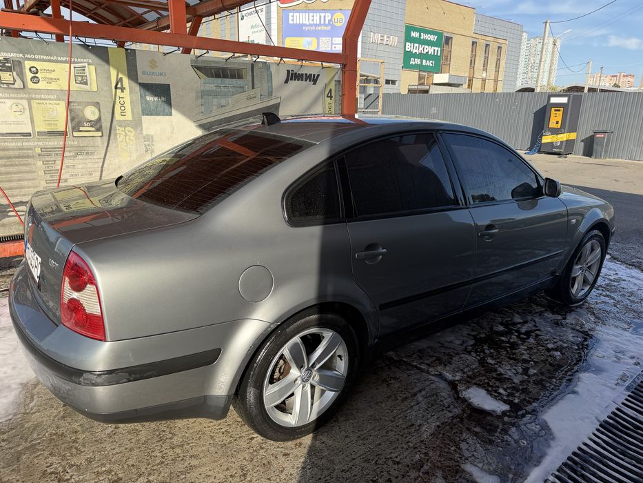 Volkswagen Passat 2002 VIN WVWZZZ3BZ2P180024 фото оголошення 2 з 8