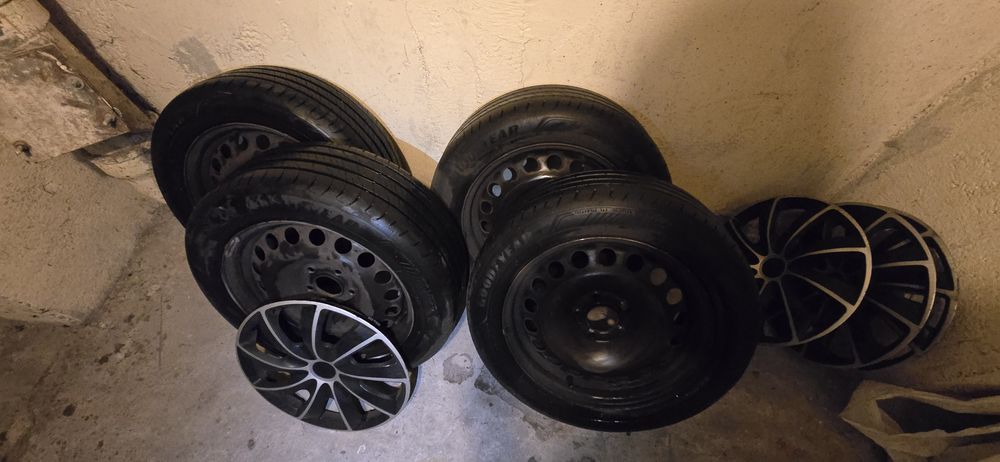 Opony Goodyear Efficientgrip Performance 2 + Felgi + Kołpaki