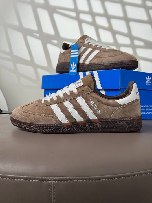 10 кольорів Adidas Handball Spezial (без предплат)