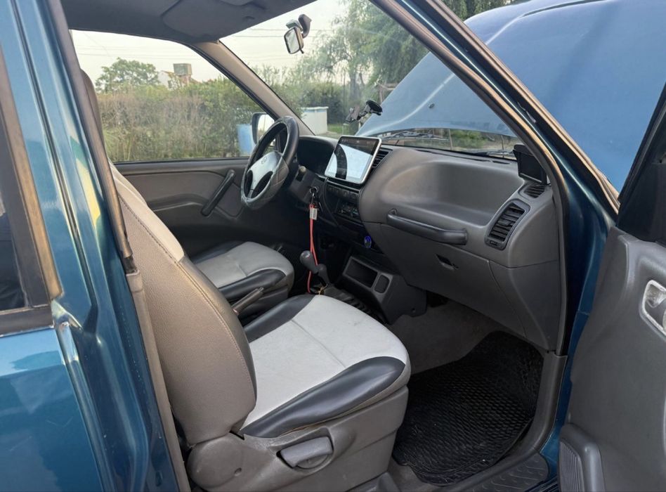 Nissan Terrano 2