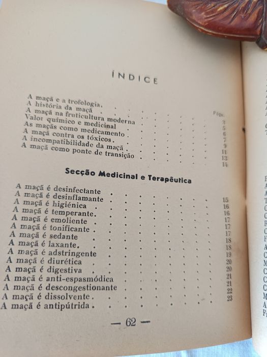 Livro antigo ,naturopatia "A maçã Salvação dos  doentes"Nicolas Capo.