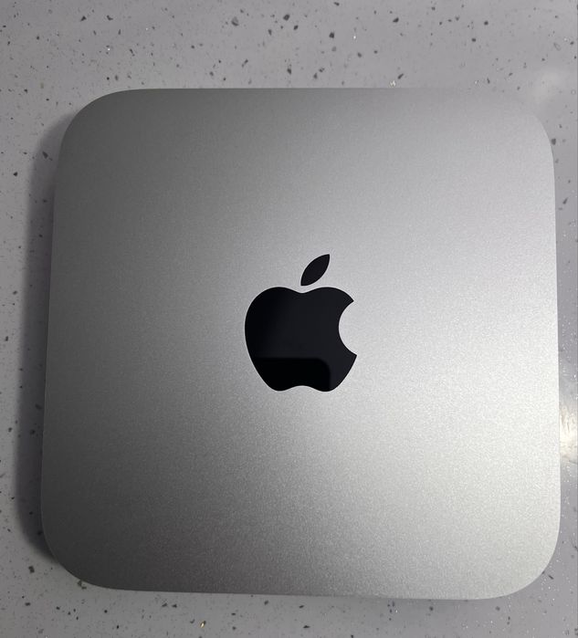 Mac mini (Late 2012) — 2.6 GHz i5 / 8 GB RAM / 120 GB SSD