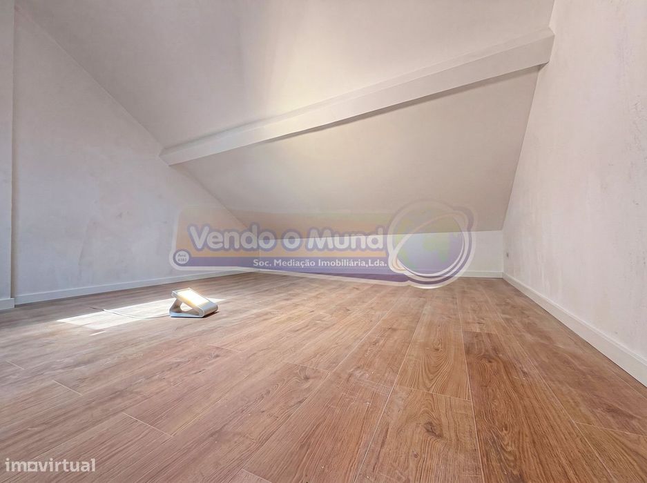 Moradia T1 em Benavente (B697)