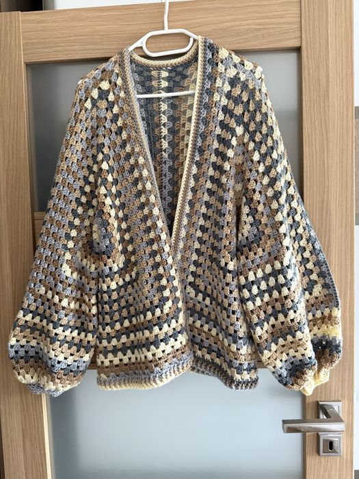 Beziwy kardigan handmade szydełkowy