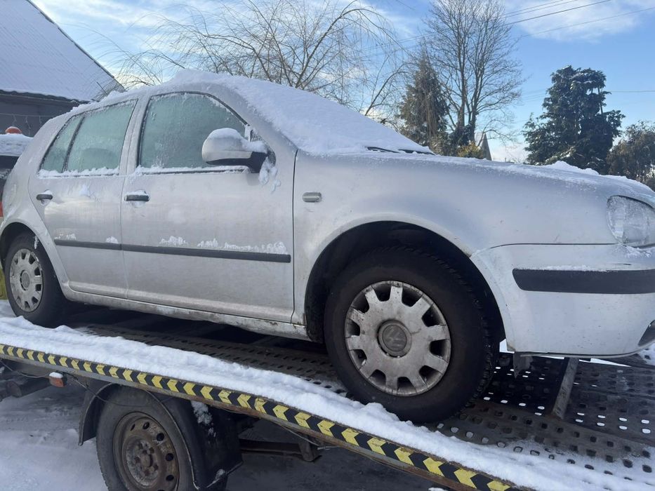 Golf 4 Bora czesci 1.9tdi 1.8 ben różne kolory