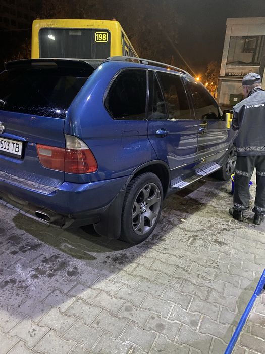 Продам бмв х5 е53