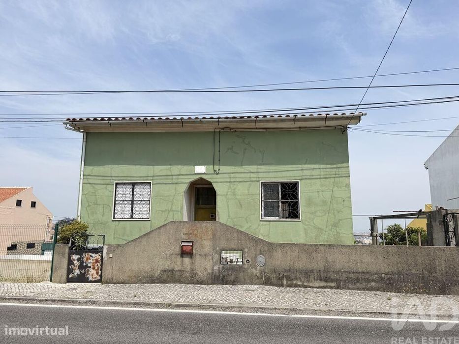 Casa / Villa T2 em Ramada e Caneças de 50 m2