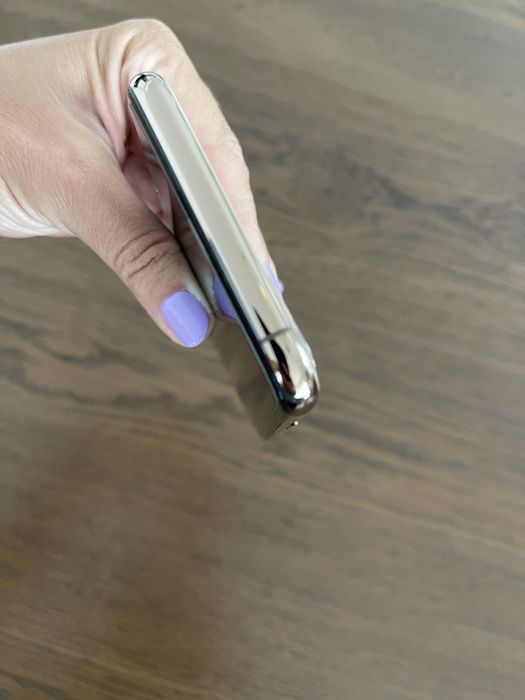 iPhone 11 Pro Max 256 Gb Dourado + 10 Capas como NOVO