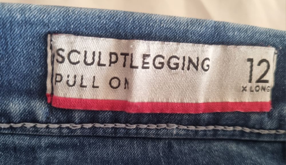 Spodnie jeans z streczem