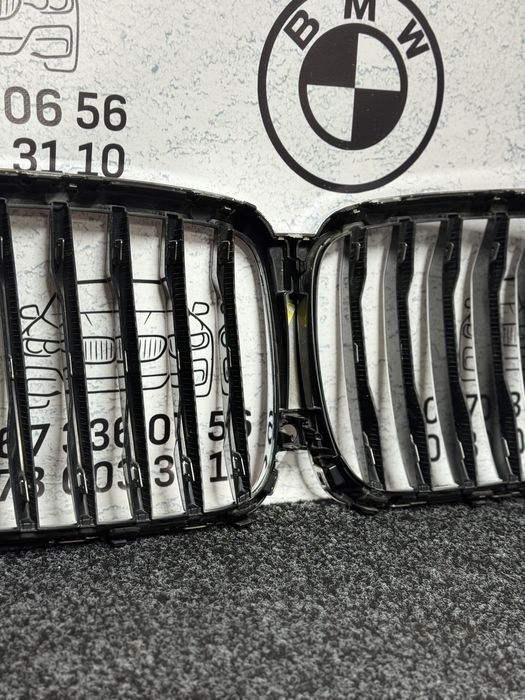 Верхня решітка радіатора / ноздрі BMW X5 G05 хром 51137454889