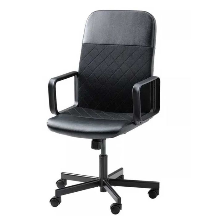 Cadeira de escritório quase nunca utilizada