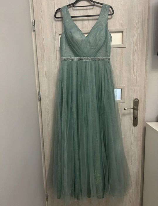 Elegancka sukienka balowa – kolor miętowo-turkusowy