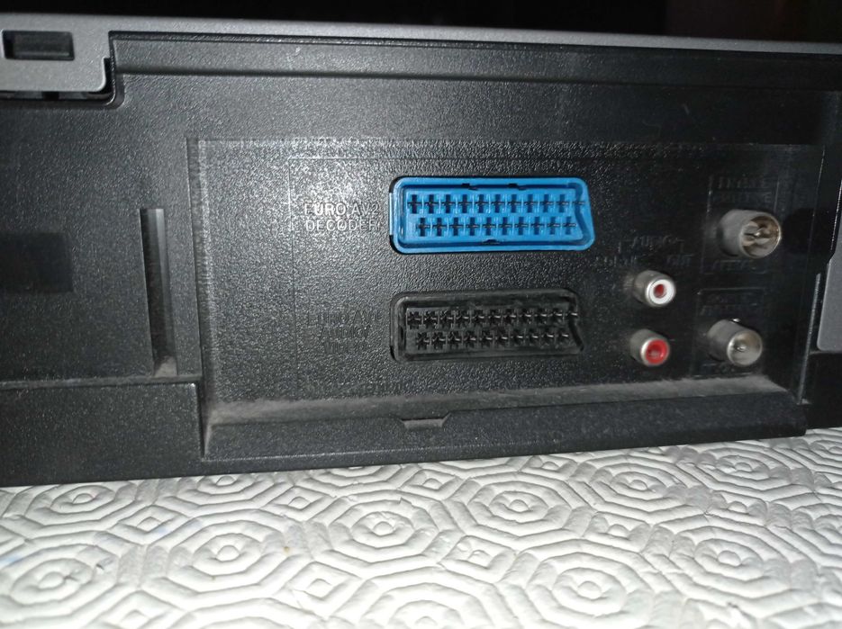 VHS Player/Recorder64332101788290122