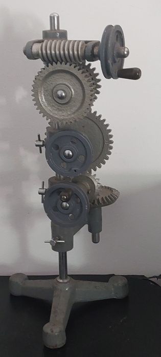 Engrenagem metálica , vintage
