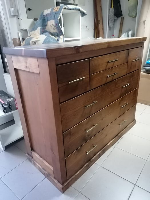 Quarto completo em madeira maciça