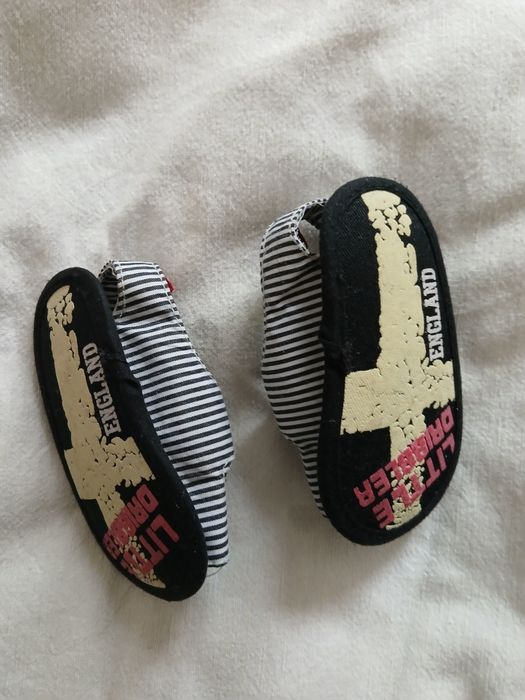 Sandałki niemowlęce niechodki. Wkładka 11 cm.