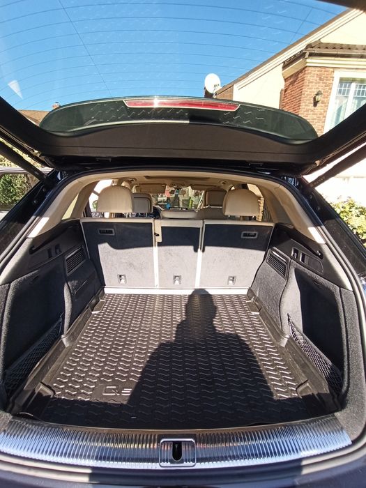 Продам Ауди Q5 в хорошому стані не бита не крашена