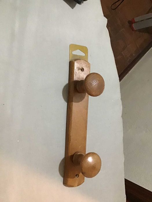 bengaleiro com 2 em madeira