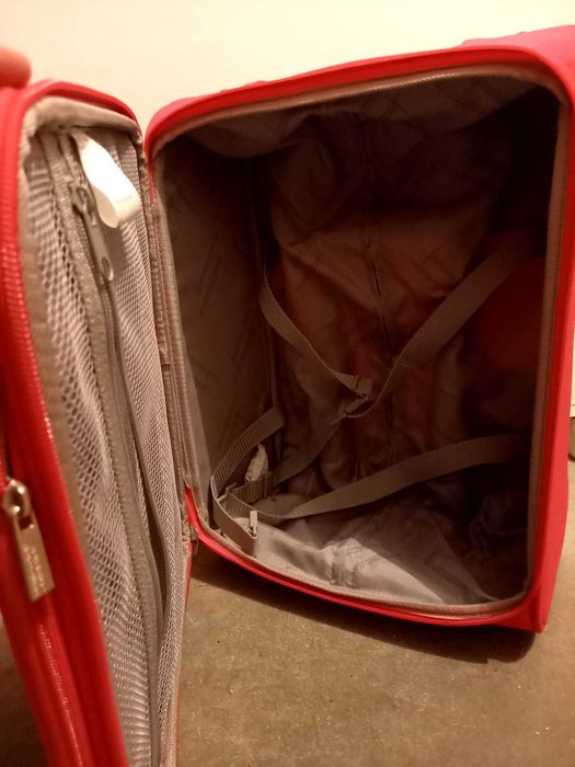 Conjunto Mala de viagem - Marca Benetton