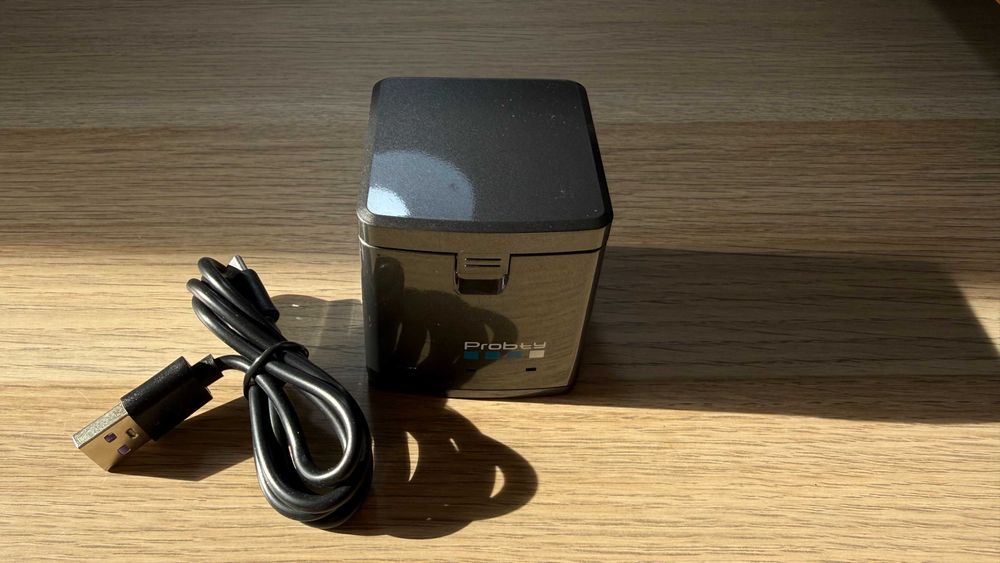 Ładowarka do 3 baterii GoPro Hero 13 + kabel USB-C – nowa