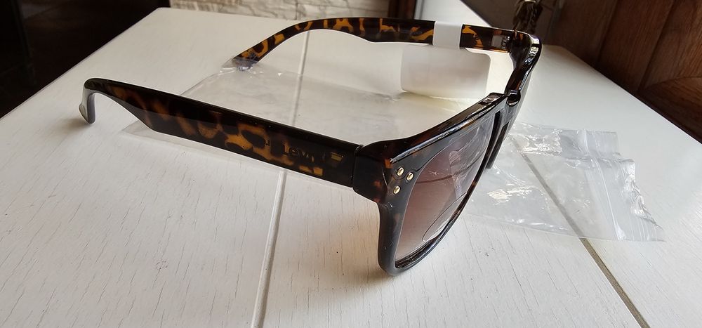 Okulary przeciwsłoneczne Levi's lev298m damskie męskie nowe