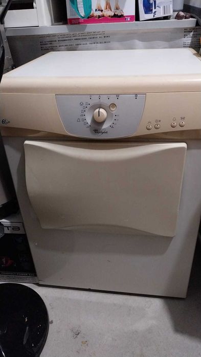 Maquina de lavar roupa64740067759617120