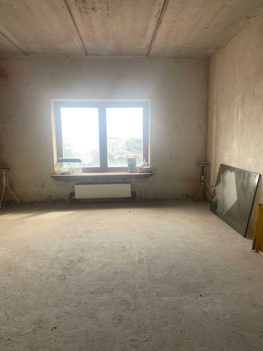 ПРОСТОРОВА 3-КІМНАТНА КВАРТИРА на стометрівці (26704)