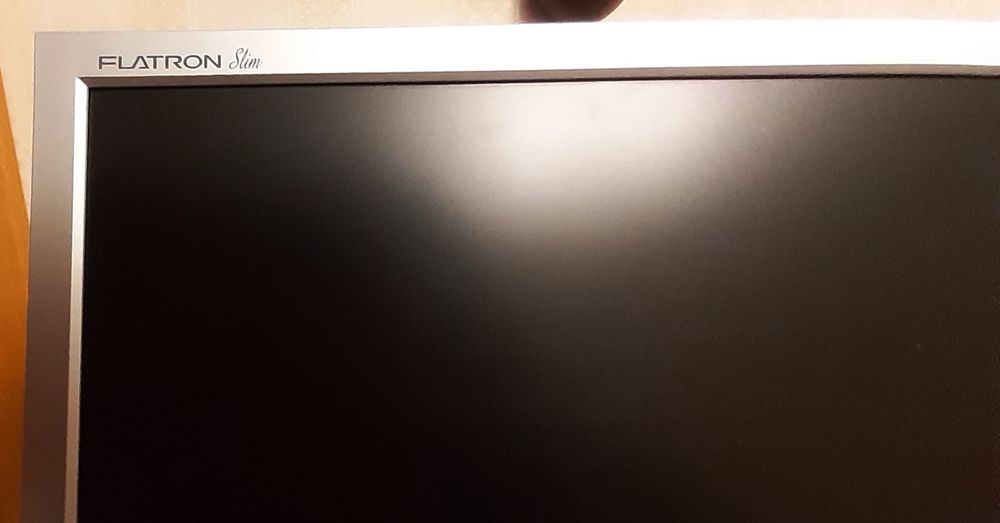 Монитор LG Flatron L177OHN