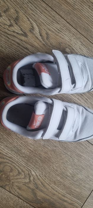 Nike Sporstwear MD VALIANT SE - Sneakersy r. 33,5