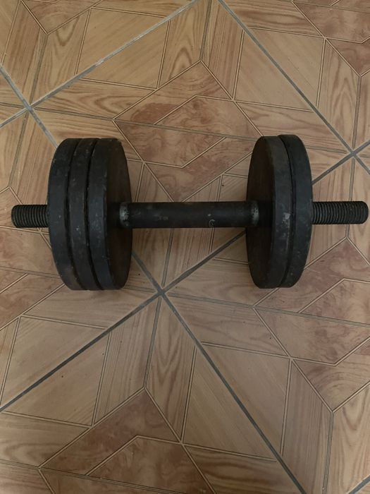 Спортивный инвентарь железо гантели