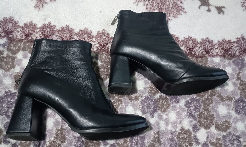 Шкіряні напів чобітки,легке утеплення, демісезон. Розмір 38