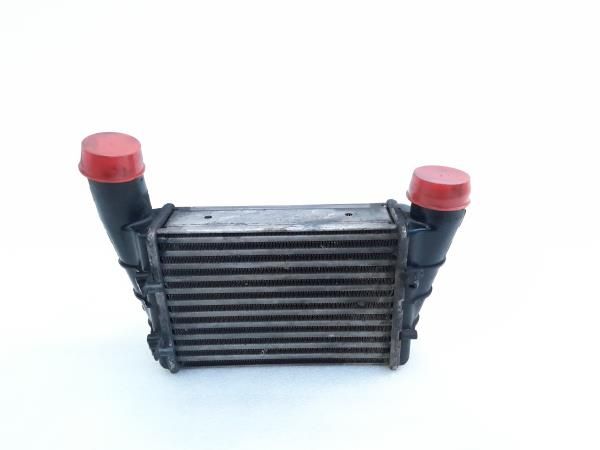 Radiador do intercooler VOLKSWAGEN Passat (3B2)