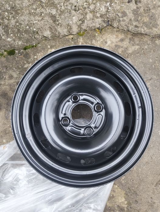 Продам диски на автомобіль.