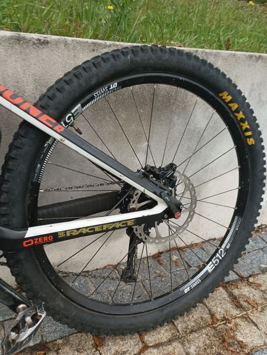 bicicleta enduro mondraker