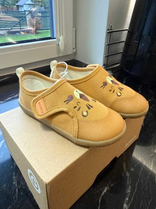 NOWE kapcie Bobux – rozmiar 25