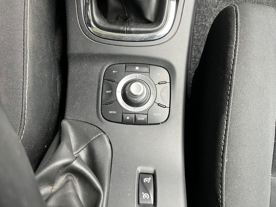 Vendo carro particular cor branco