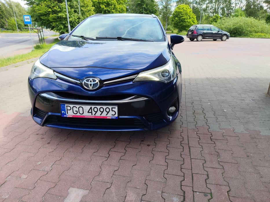 Toyota Avensis 2016rok 2.0 Diesel D4D Full opcja LED KAMERA NOWY ROZRZĄD