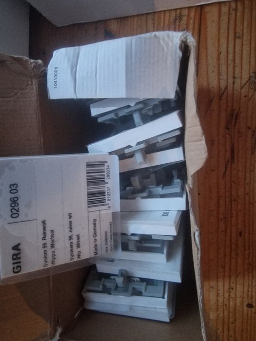 Gira włączniki jedno i dwu kołyskowe,sensory,czujniki itp ,Ramki 2-4