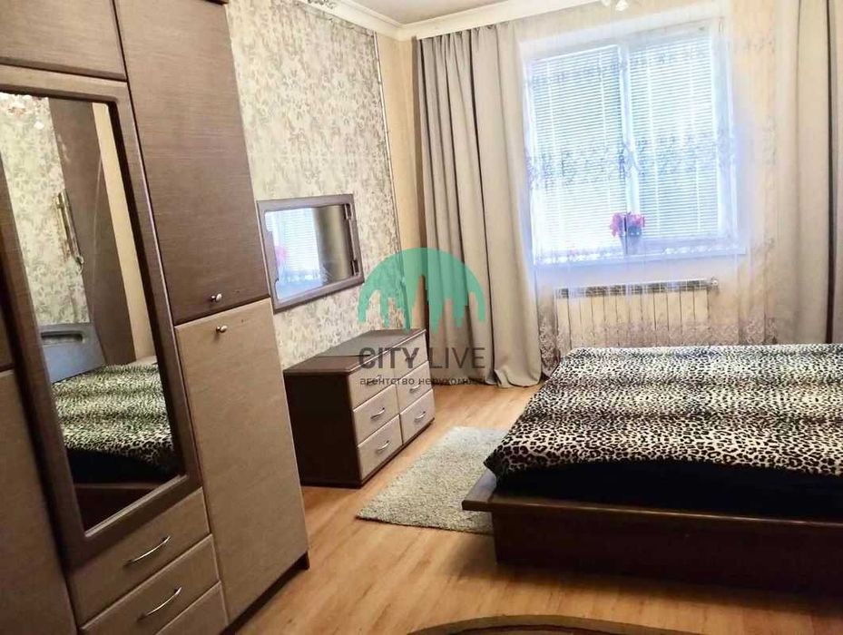 Підселення в  квартиру для дівчини, індив. опалення, Пасічна (П)