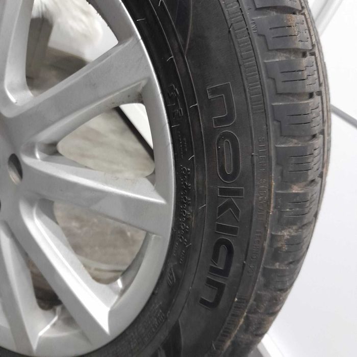 Felgi Alu BMW 17" 225X55R17 5x112 Opony NOKIAN
