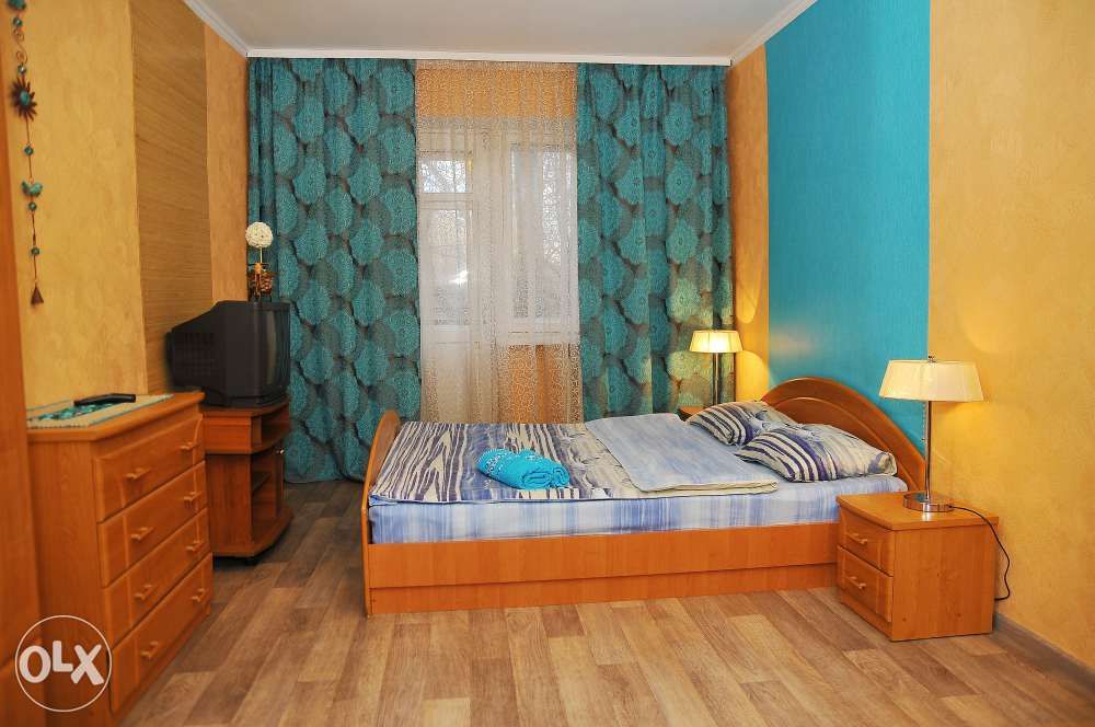 ЧИСТО! Без сторонніх запахів! Не курять!Квартира у ЦЕНТРІ подобово, ві