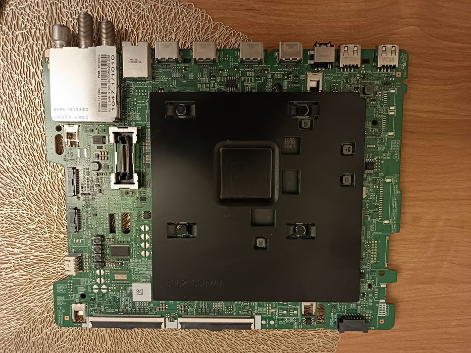 Płyta główna telewizora Samsung QE49Q67RATXXH