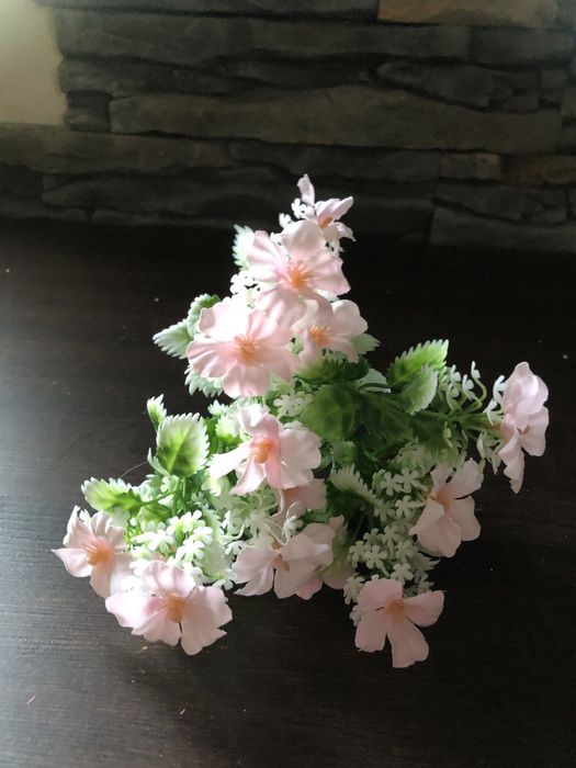 Bukiet sztucznych kwiatków 48tknkw