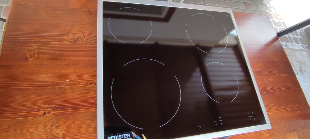 Духовка  Gorenje  поверхняEllECTROLYX
